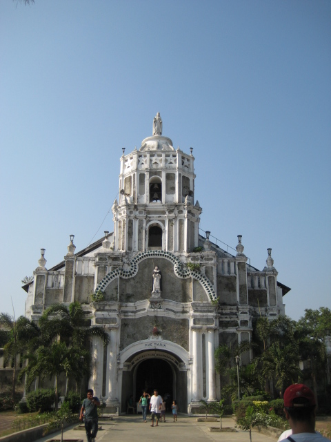 The Church of Santo Domingo, Ilocos Sur (Photo by hecky12 skyscrapercity.com)